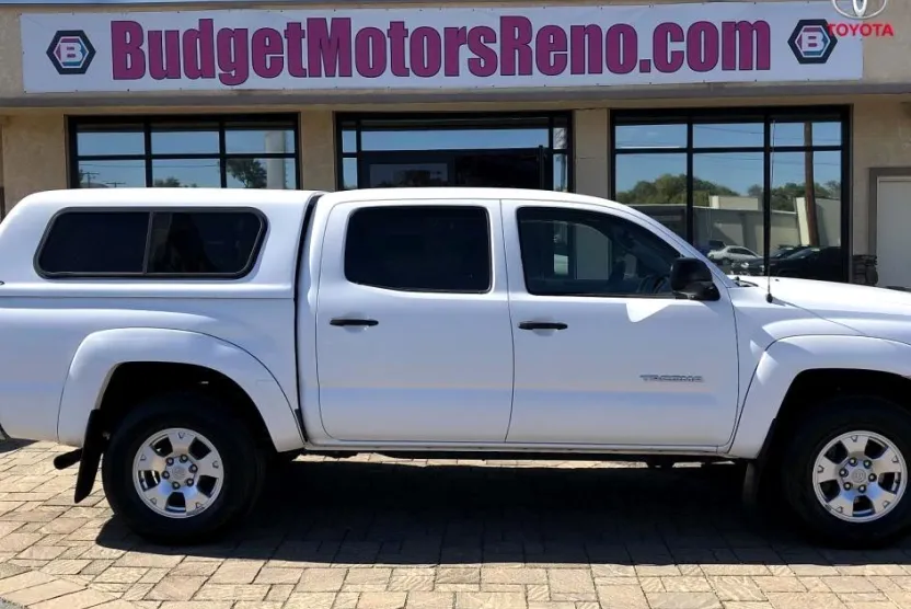 2013 Toyota Tacoma Double Cab SR5 photo 1