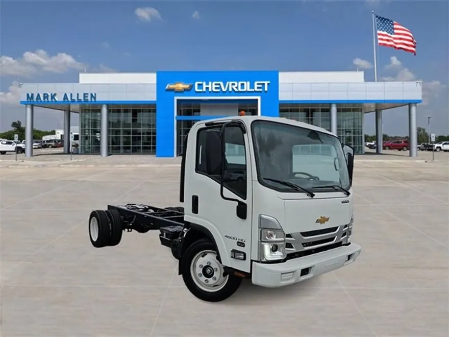 2024 Chevrolet Silverado 4500HD photo 1