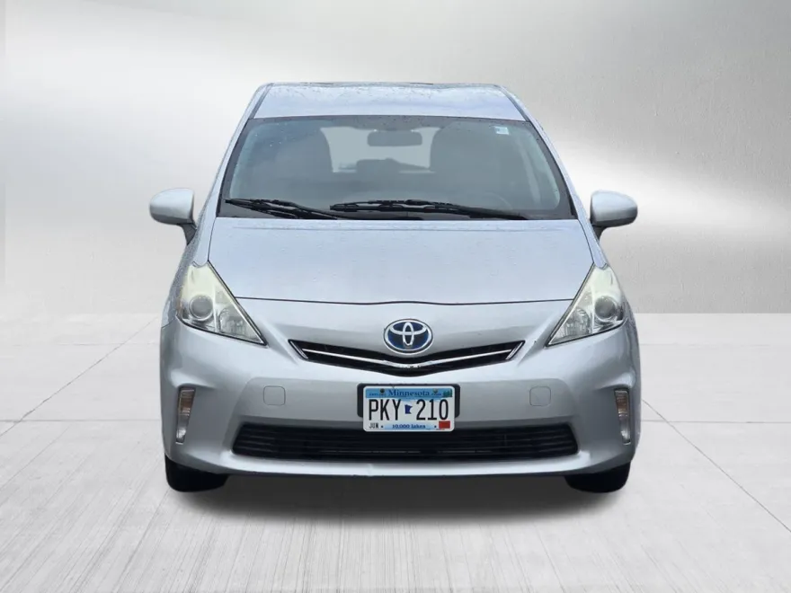 2013 Toyota Prius V Three photo 1