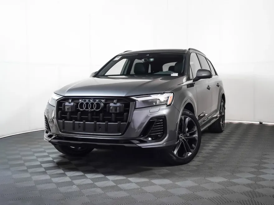 2025 Audi Q7 55 Premium Plus photo 1
