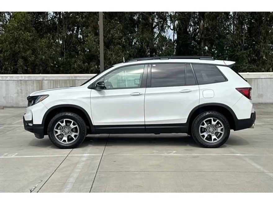 2022 Honda Passport TrailSport photo 1