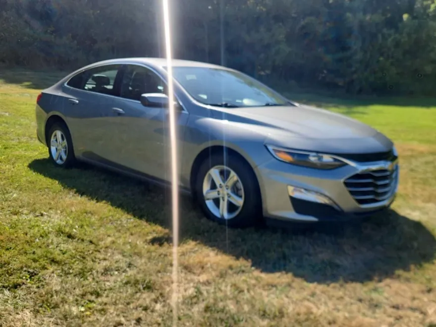 2023 Chevrolet Malibu 1LT photo 1
