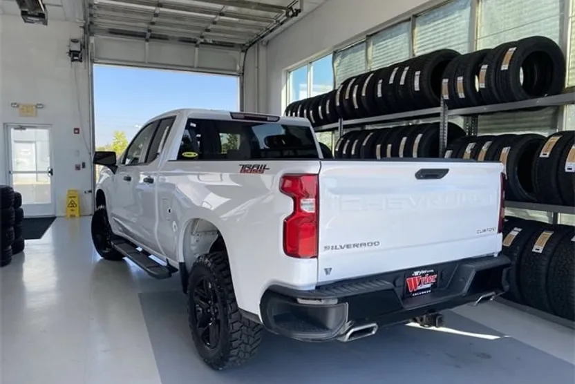 2019 Chevrolet Silverado 1500 Custom Trail Boss photo 1