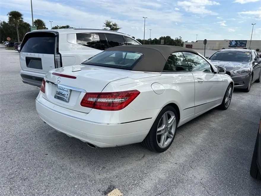 2011 Mercedes Benz E 350 photo 1