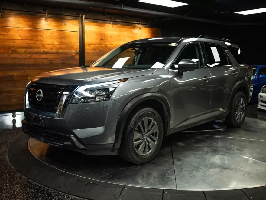 2024 Nissan Pathfinder SV photo 1