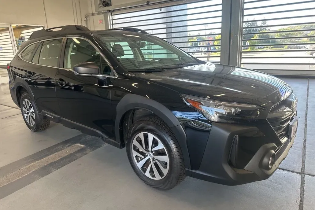 2024 Subaru Outback 2.5i photo 1