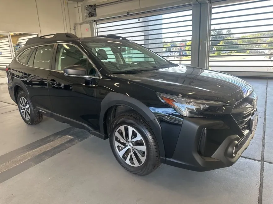 2024 Subaru Outback 2.5i photo 1