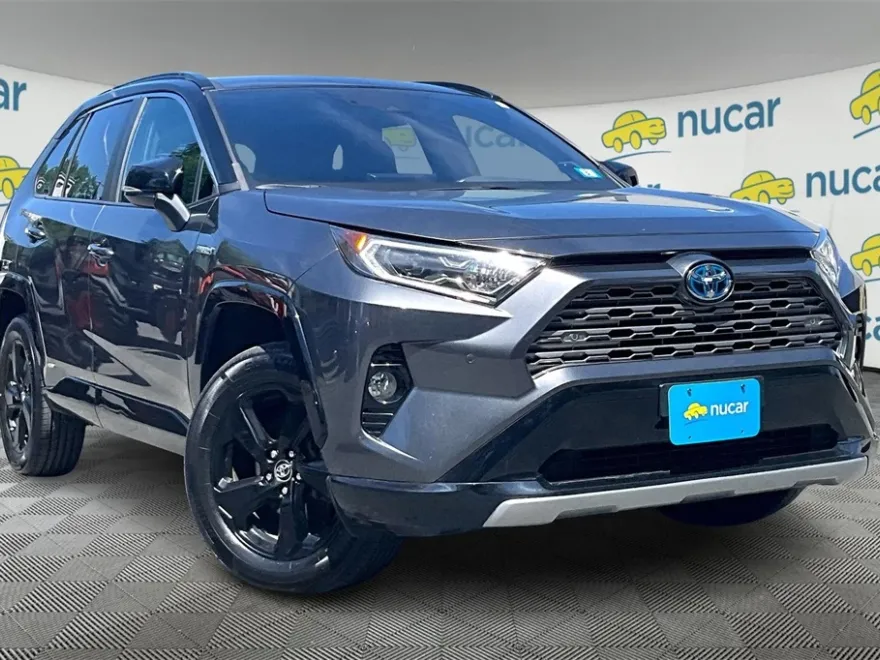 2016 Toyota RAV4 Hybrid XLE photo 1