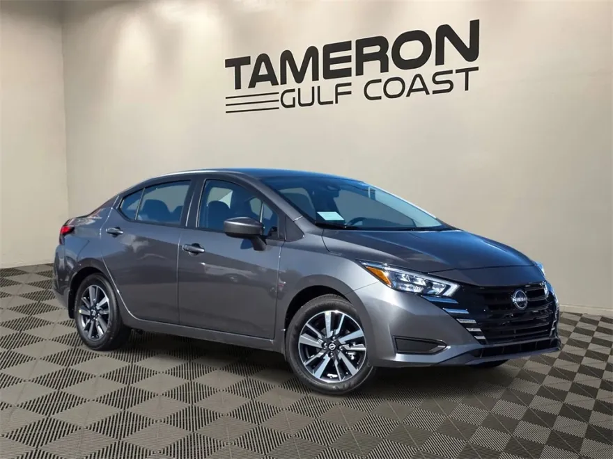 2025 Nissan Versa 1.6 SV photo 1
