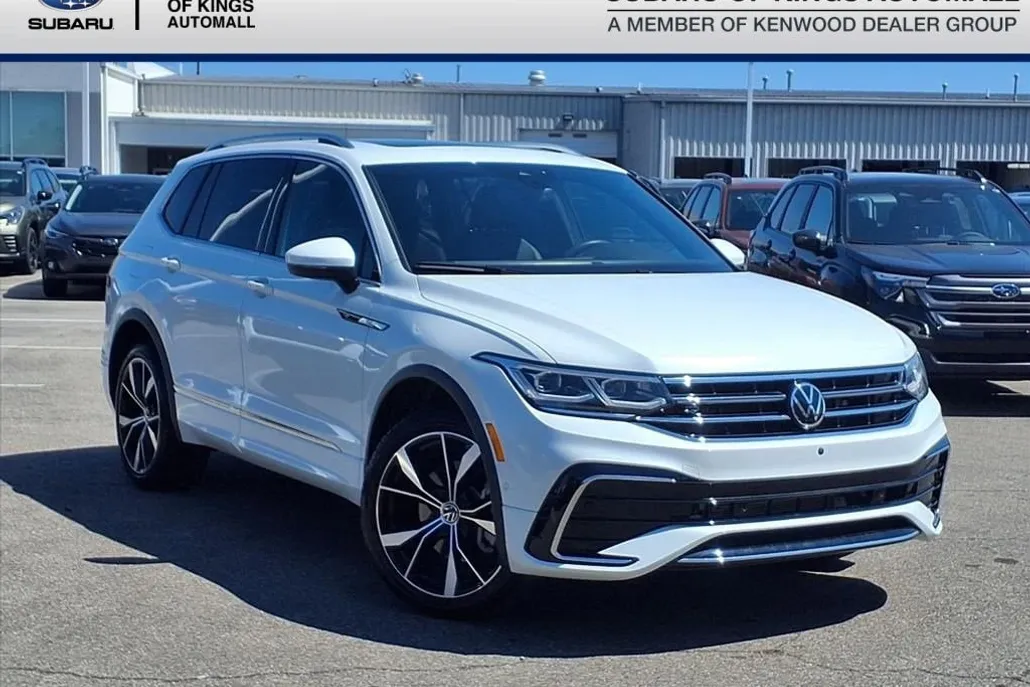 2024 Volkswagen Tiguan SEL R-Line Black photo 1