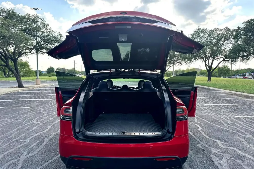 2020 Tesla Model X Long Range photo 1