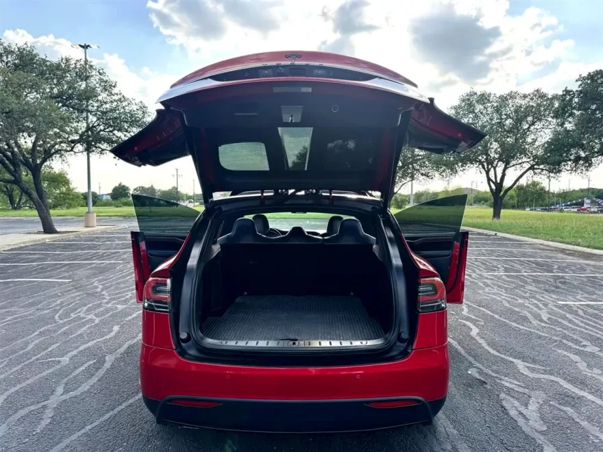 2020 Tesla Model X Long Range photo 1