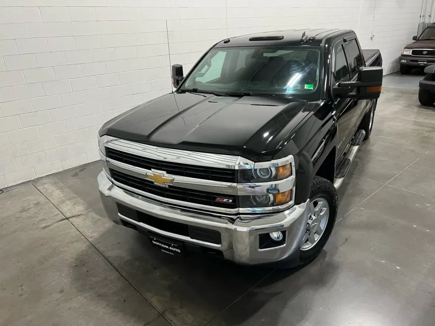 2015 Chevrolet Silverado 2500HD photo 1