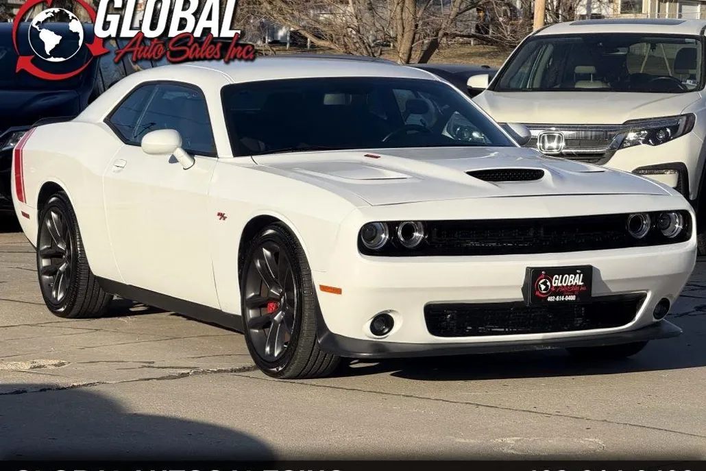 2021 Dodge Challenger R/T Scat Pack photo 1