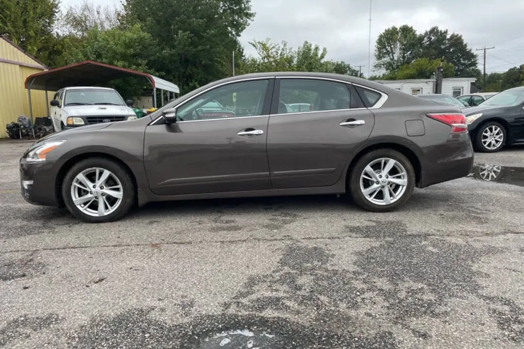 2015 Nissan Altima 2.5 photo 1