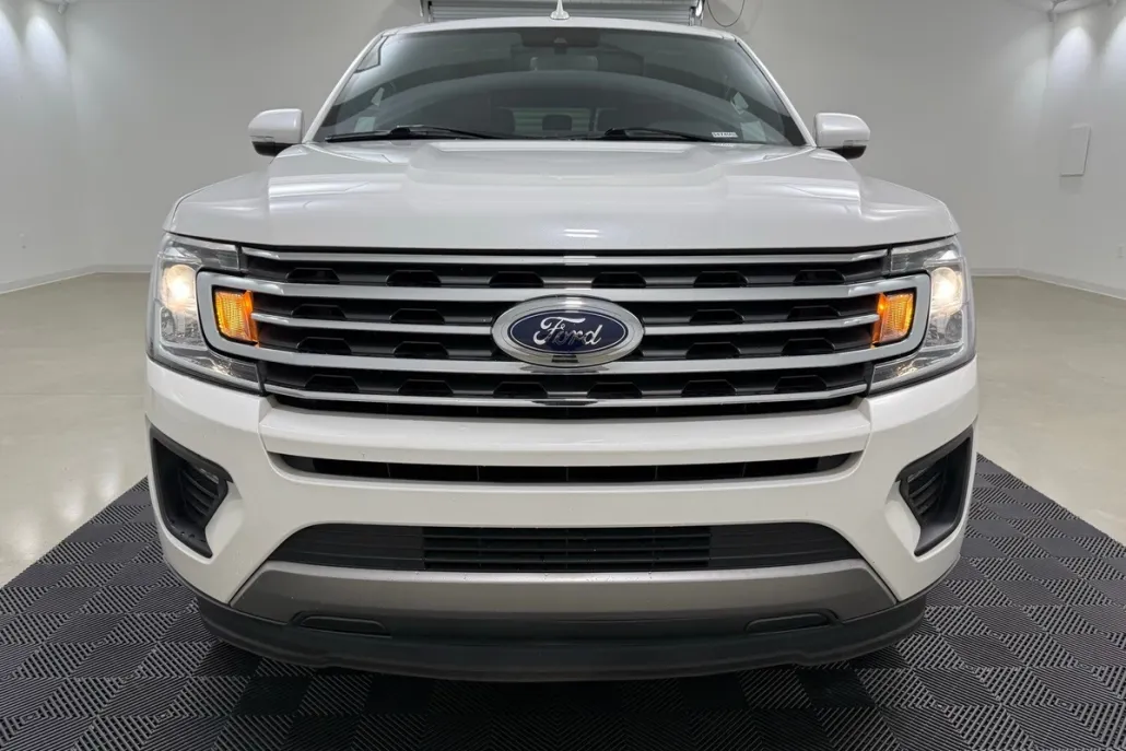 2020 Ford Expedition XLT photo 1