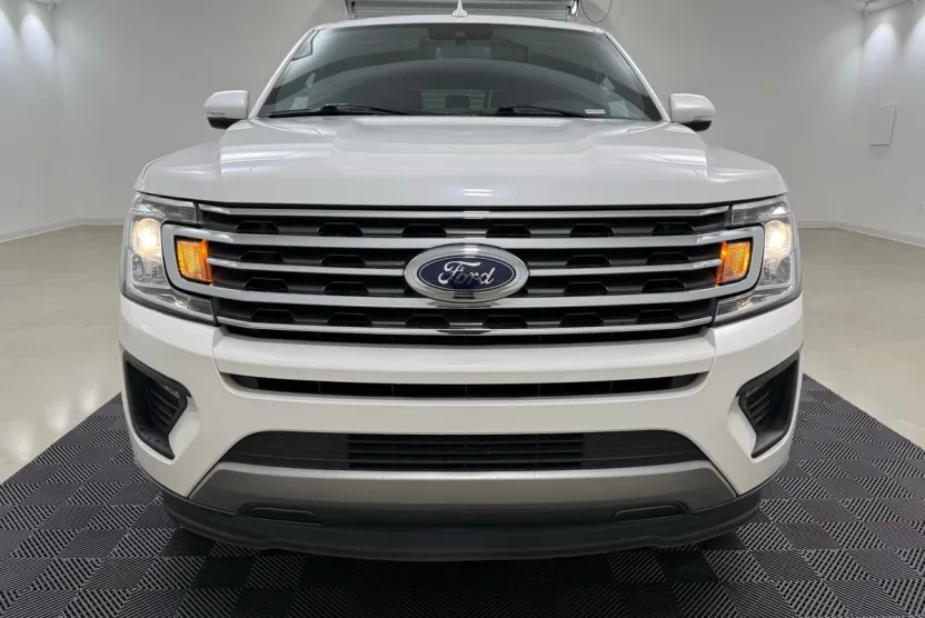 2020 Ford Expedition XLT photo 1