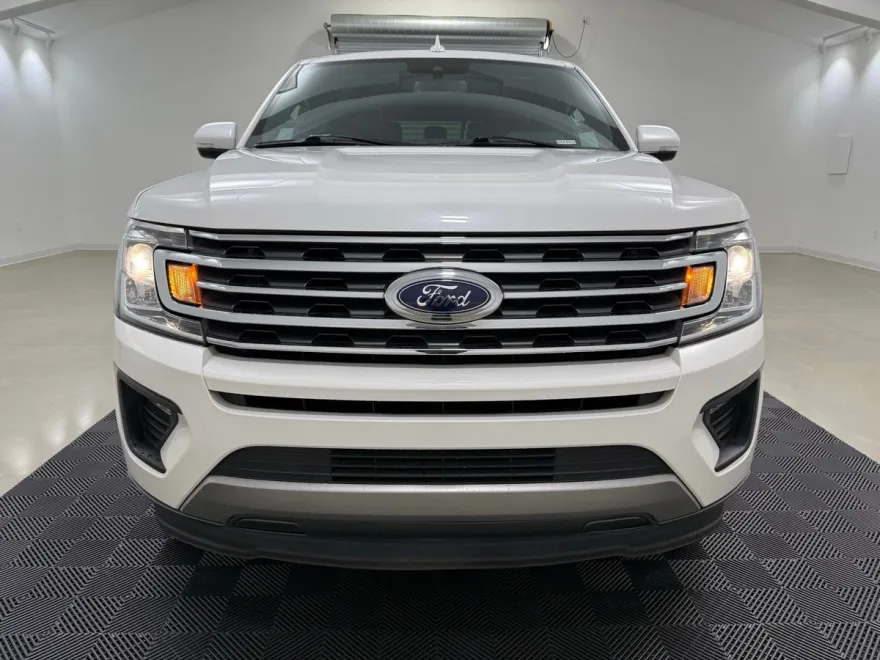 2020 Ford Expedition XLT photo 1