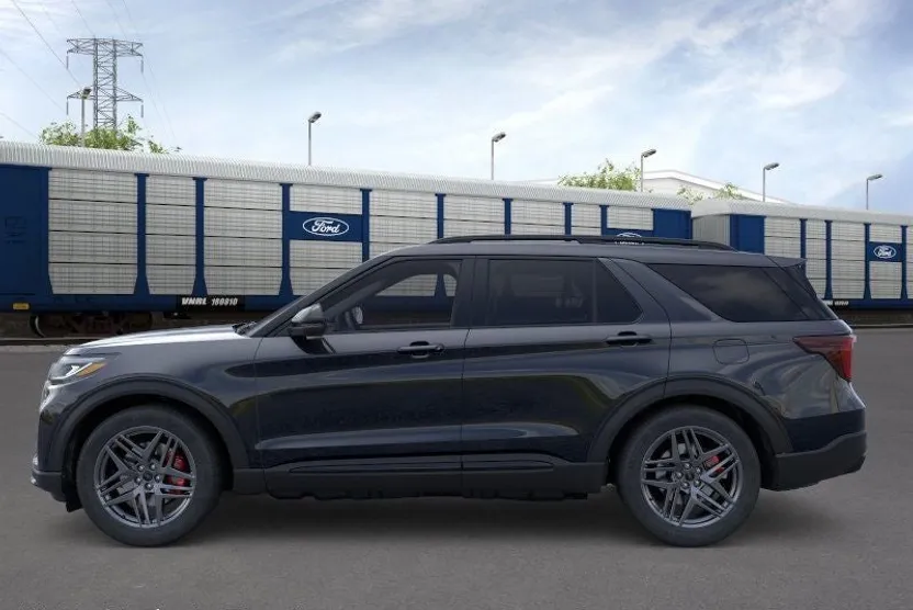 2025 Ford Explorer ST photo 1