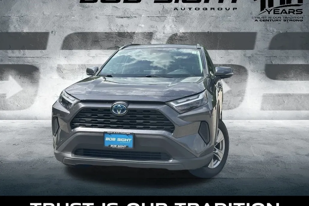 2022 Toyota RAV4 Hybrid XLE photo 1