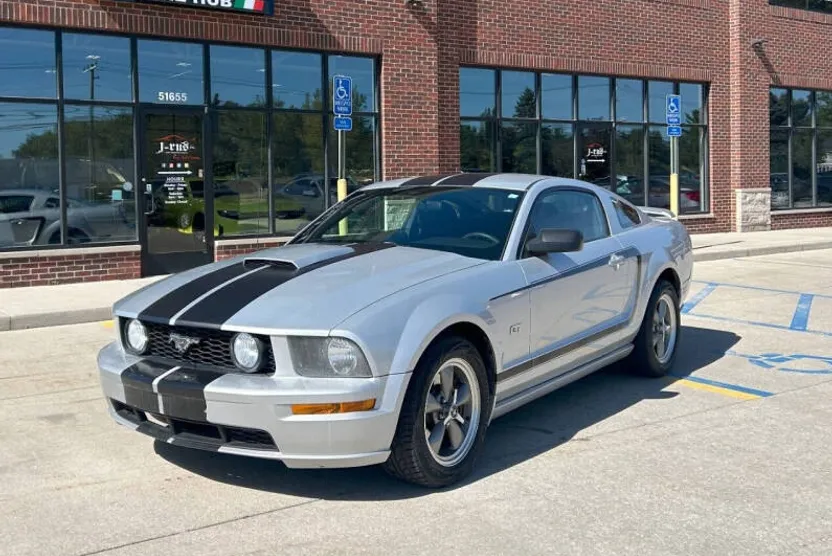2008 Ford Mustang GT Deluxe photo 1