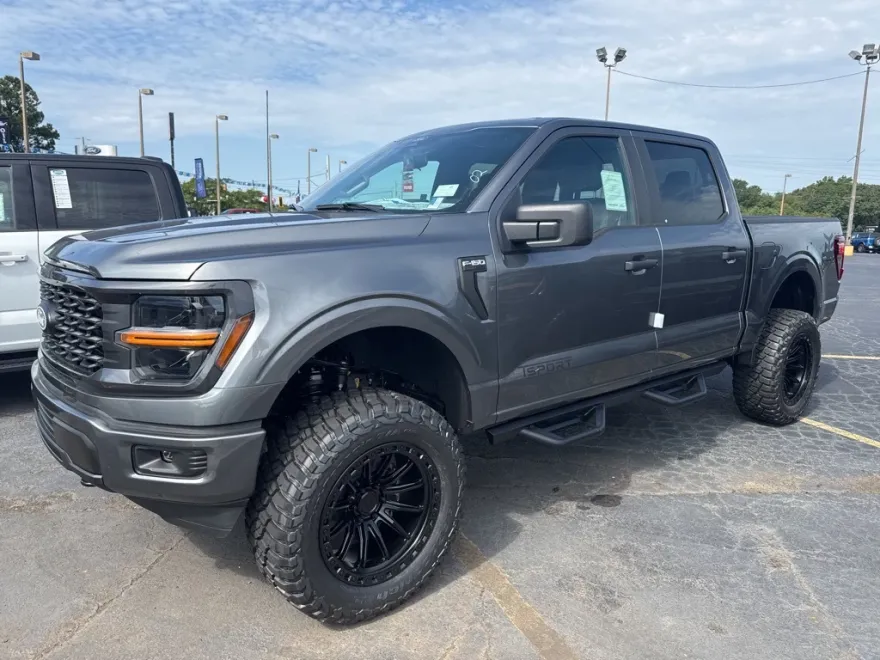 2025 Ford F-150 STX photo 1