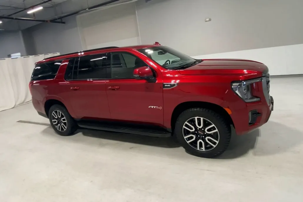 2022 Gmc Yukon XL AT4 photo 1