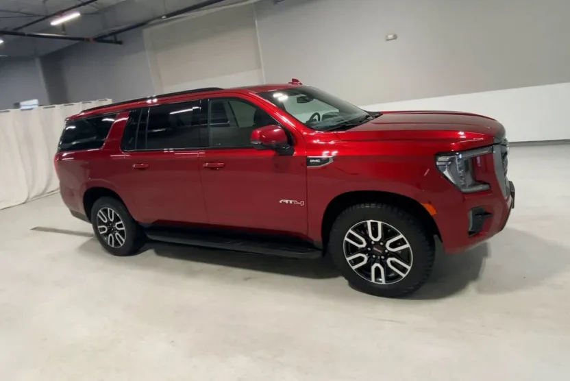 2022 Gmc Yukon XL AT4 photo 1