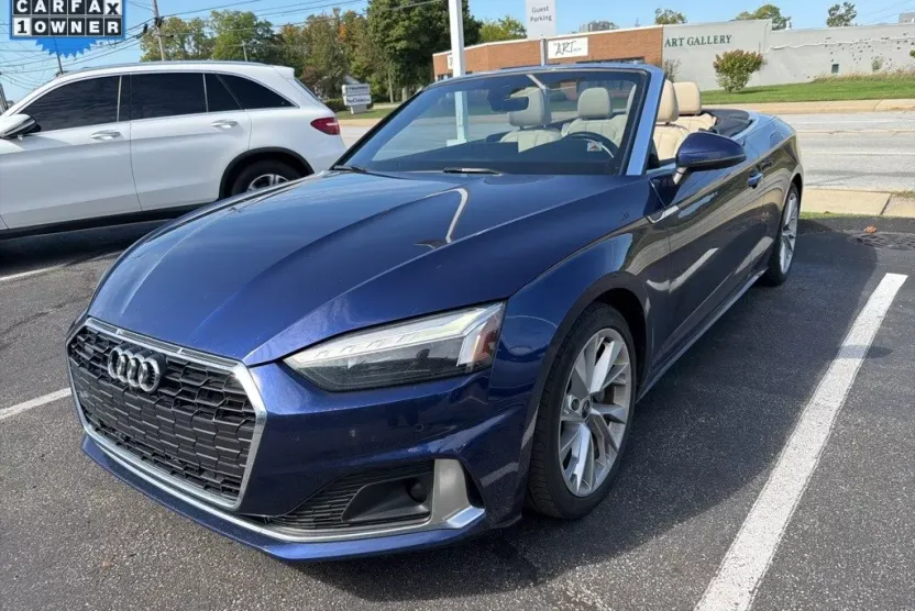 2022 Audi A5 45 Premium Cabriolet photo 1
