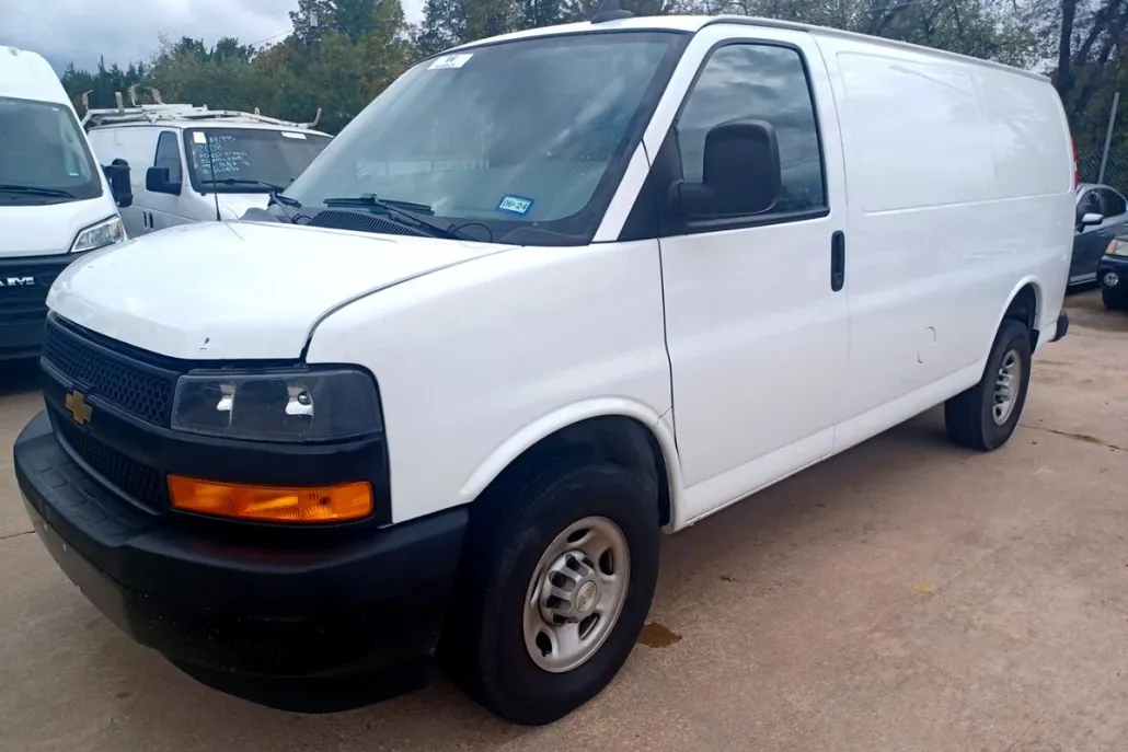 2022 Chevrolet Express 2500 Cargo photo 1