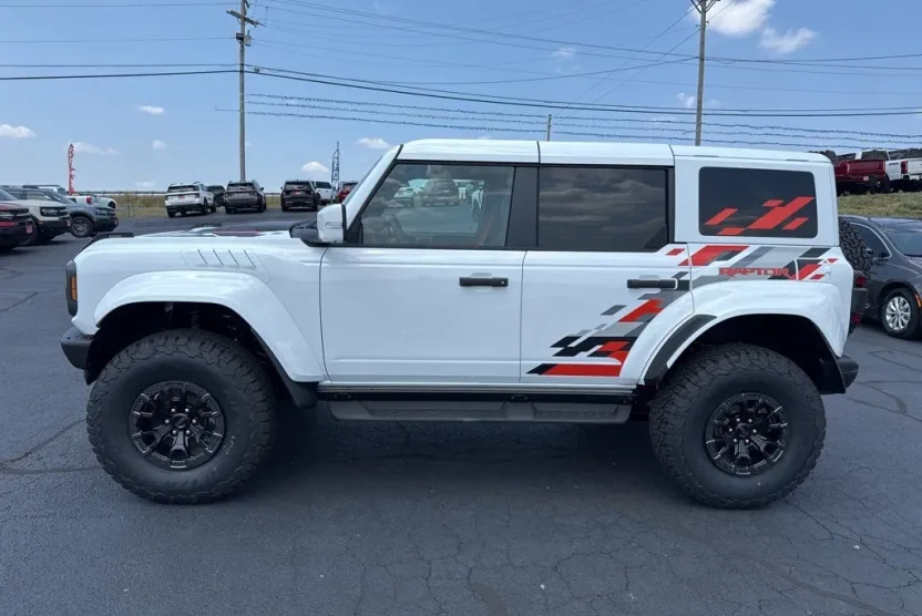 2025 Ford Bronco Raptor photo 1