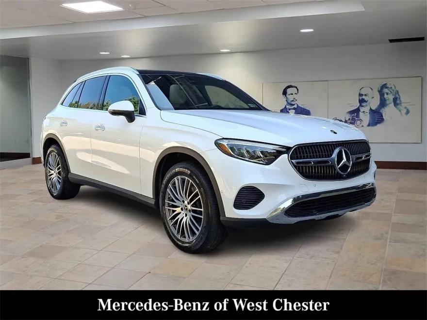 2025 Mercedes Benz GLC 300 4MATIC photo 1