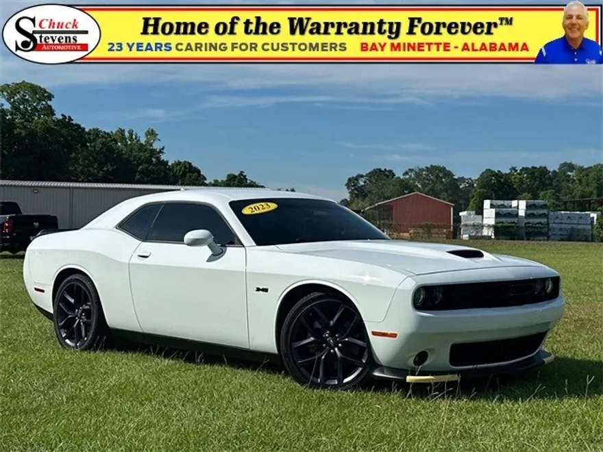 2023 Dodge Challenger R/T photo 1