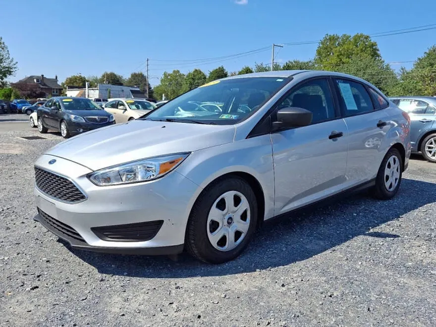 2015 Ford Focus S photo 1