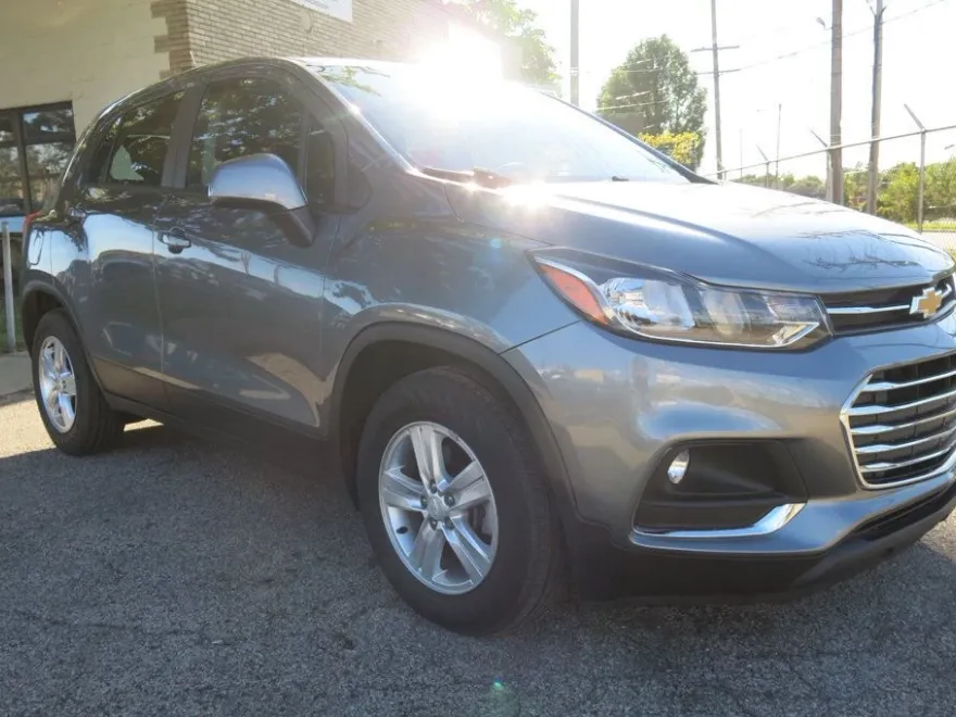 2020 Chevrolet Trax LS photo 1