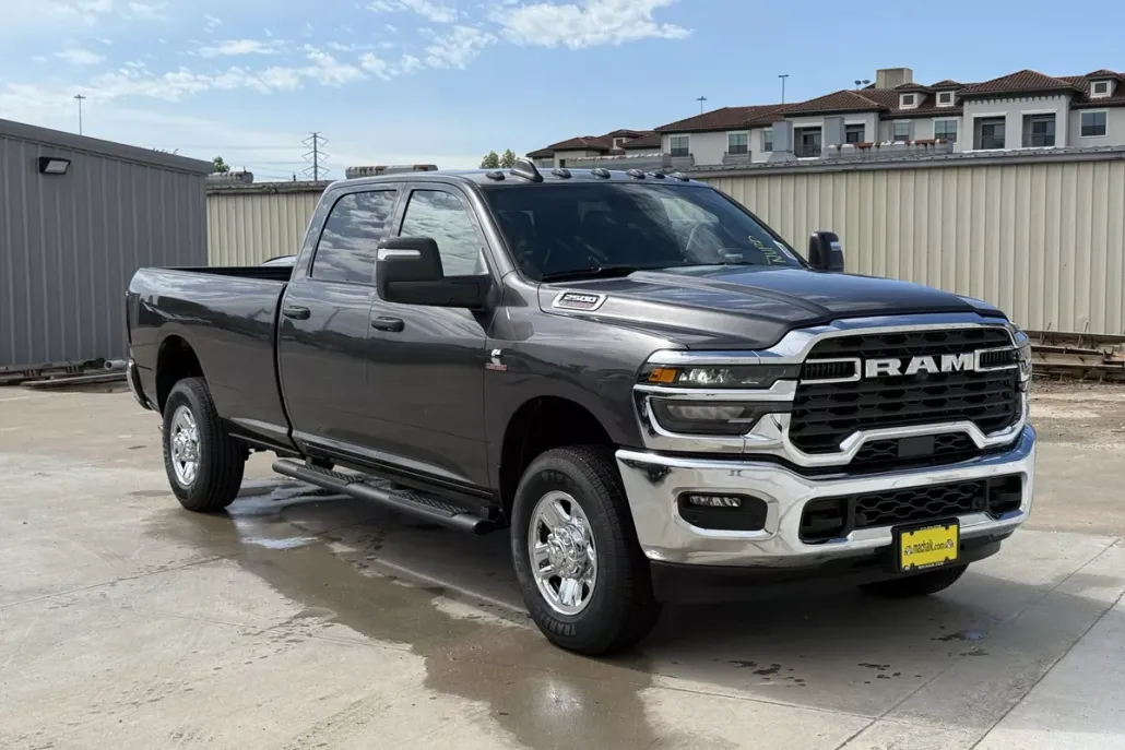 2025 Ram 2500 Tradesman photo 1