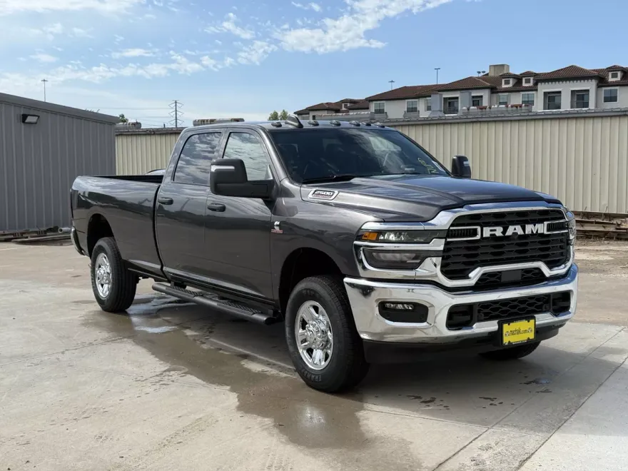 2025 Ram 2500 Tradesman photo 1