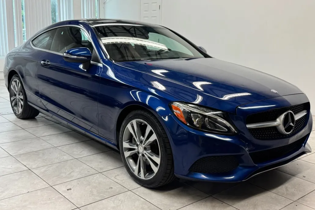 2017 Mercedes Benz C 300 4MATIC Coupe photo 1