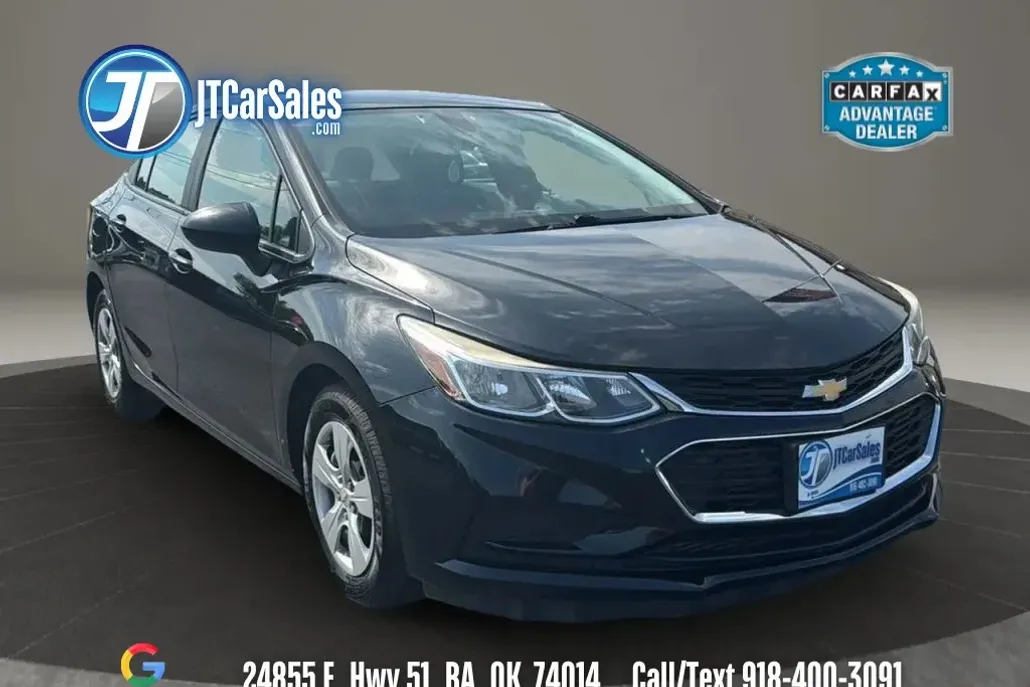 2016 Chevrolet Cruze LS photo 1