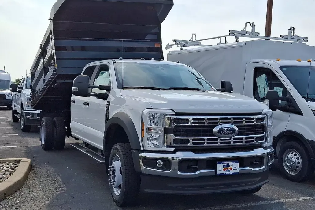 2025 Ford F-550 XL photo 1