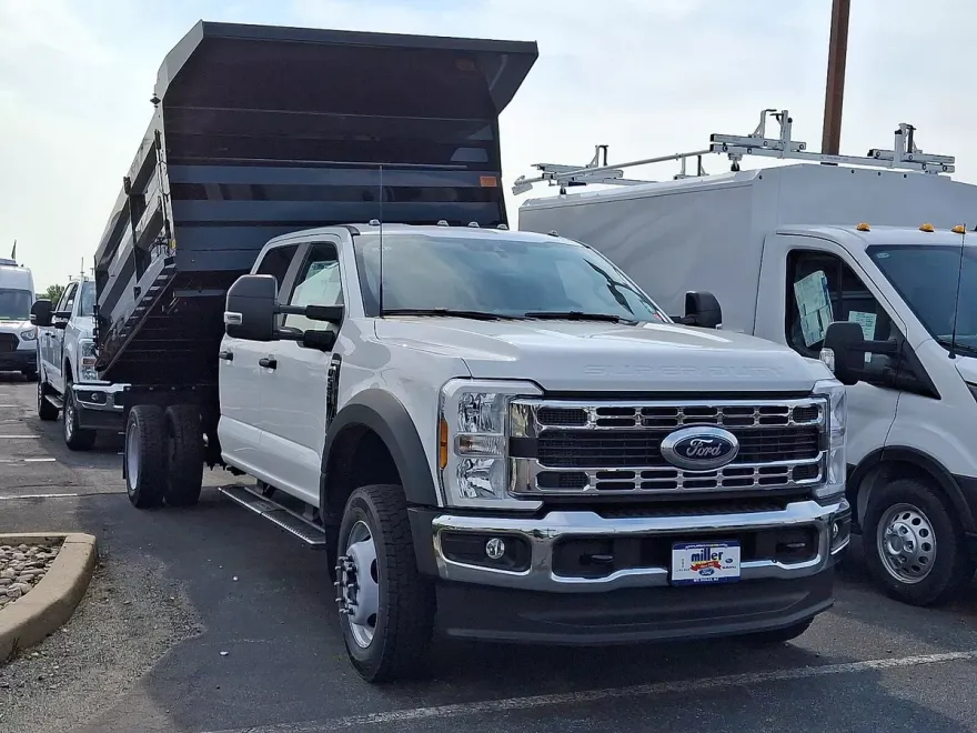 2025 Ford F-550 XL photo 1