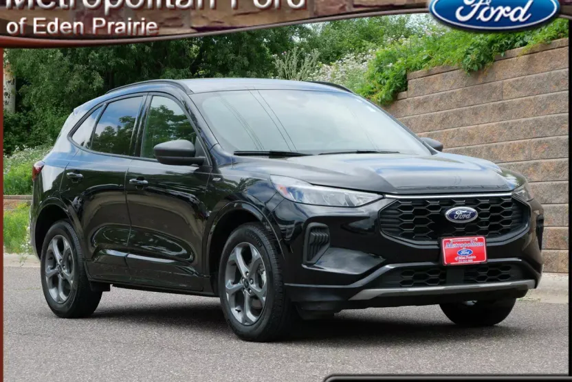 2023 Ford Escape ST-Line photo 1
