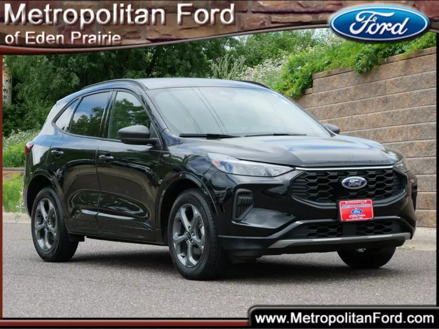 2023 Ford Escape ST-Line photo 1