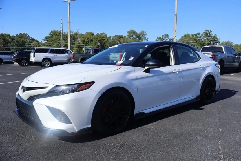 2020 Toyota Camry XSE V6 photo 1