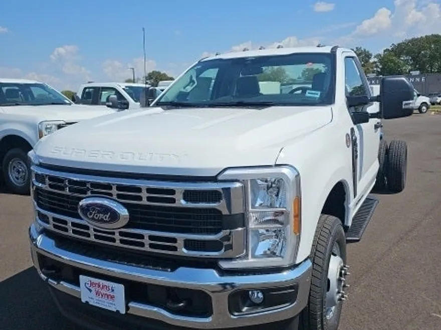 2026 Ford F-350 photo 1