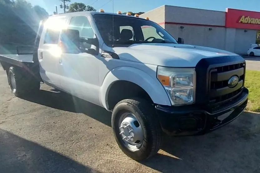 2015 Ford F-350 XLT photo 1