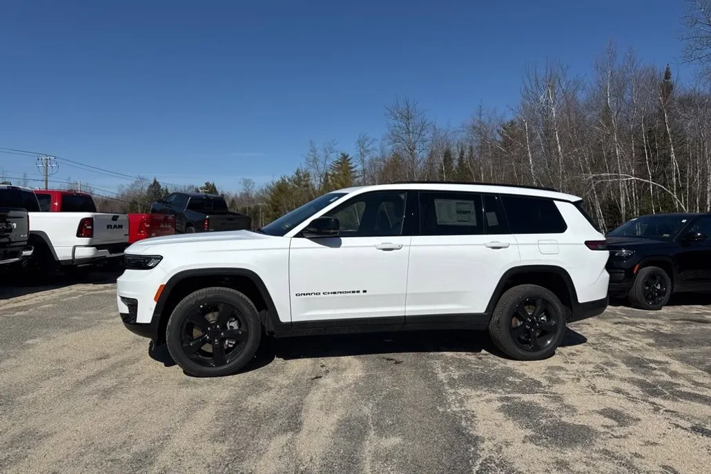 2025 Jeep Grand Cherokee Limited photo 1