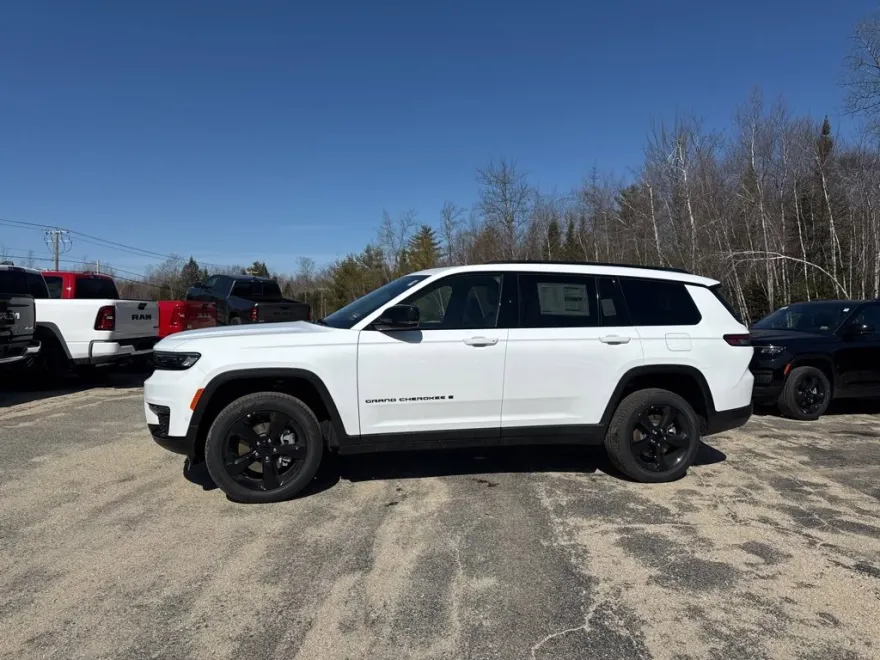 2025 Jeep Grand Cherokee Limited photo 1