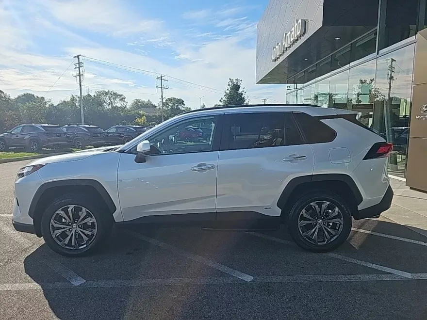 2024 Toyota RAV4 Hybrid Limited photo 1