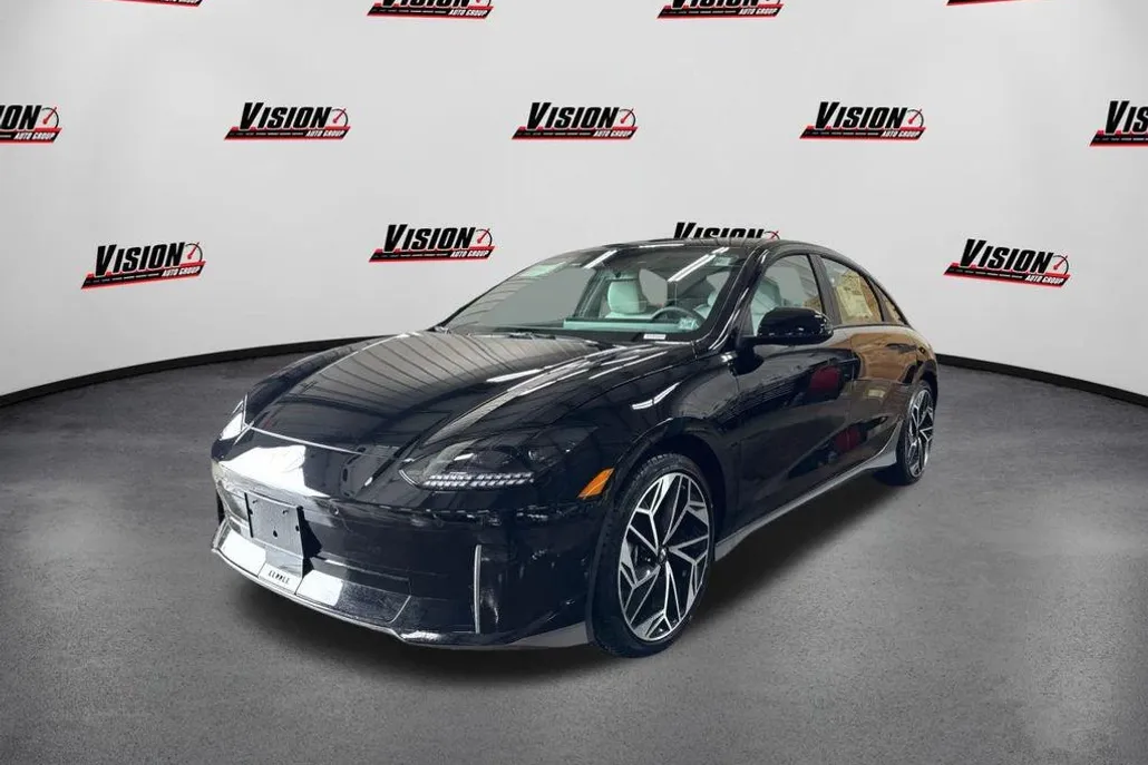 2025 Hyundai Ioniq SEL photo 1